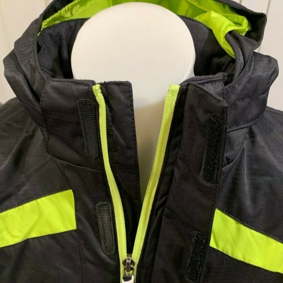 New with tags, authentic
SPYDER "Boys GUARD Jacket - Picture 10 of 11